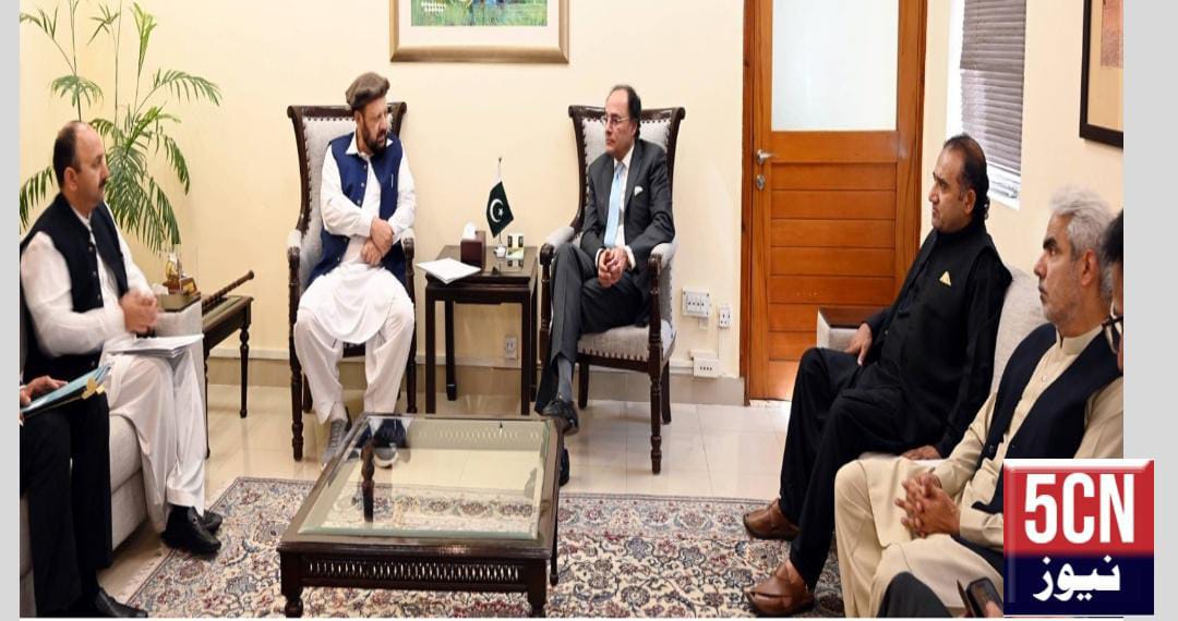 Chief Minister Gilgit-Baltistan Haji Gulbar Khan met with Federal Finance Minister