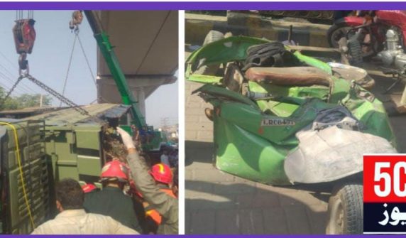 urdu news, Lahore dumper crushes 3 rickshaws