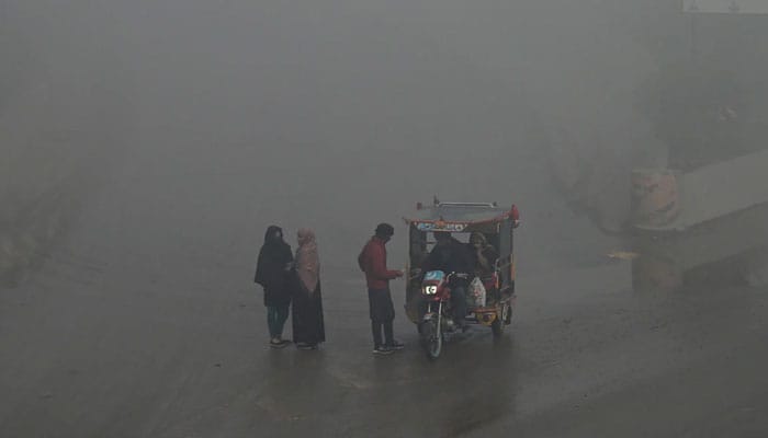 urdu news, Lahore Under Severe Air Pollution,