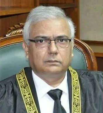 صدر مملکت نے جسٹس امین الدین کی بطور چیف جسٹس آئینی عدالت تقرری کی منظوری دے دی 1 urdu news update, President Approves Appointment of chief Justice