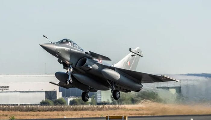 بھارت کا جنگی جنون، پاکستانی سرحد کے قریب بڑے پیمانے پر فضائی مشقوں کا اعلان 1 urdu news update, India Announces Large-Scale Air Exercises Near Pakistan Border