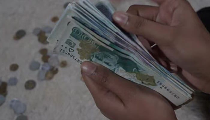 حکومت کا نئے کرنسی نوٹ متعارف کرانےکا فیصلہ، نئے ڈیزائن پر غور کیلئے کمیٹی تشکیل 2 urdu news update, Government Decides to Introduce New Currency Notes