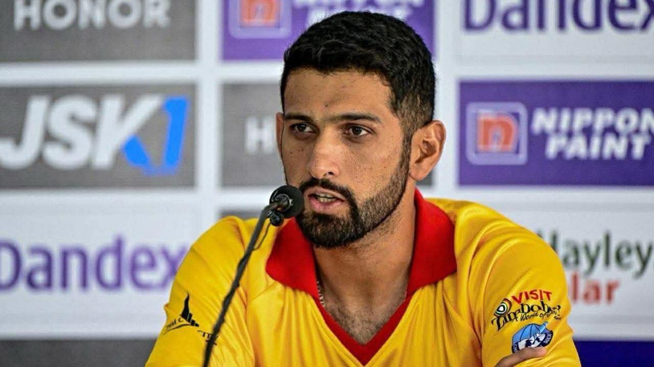 پاکستانی شیر زمبابوے ٹیم کے کپتان سکندر رضا نے بھارت میں بھارتی صحافی کو ایسا جواب دیا کہ وہ اگلے سوال کرنے کے لائق ہی نہیں رہا ۔ 1 icc t20 world cup match update