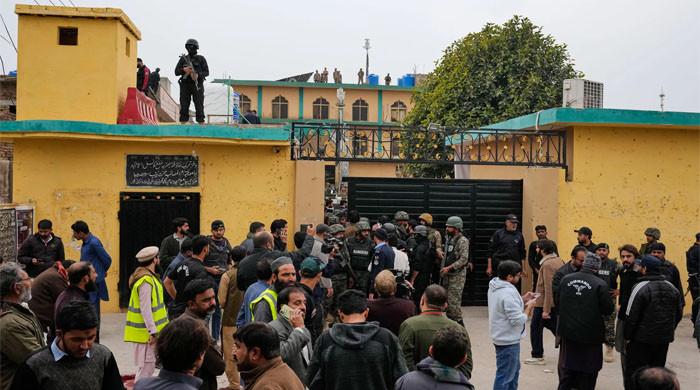 اسلام آباد خودکش دھماکے کی تحقیقات میں اہم پیش رفت : حملہ آور کے 2 بھائی اور ایک خاتون گرفتار 1 urdu news update Suicide Bombing Investigation