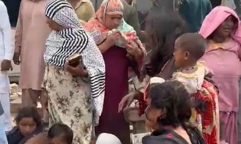 رحیم یار خان میں بے نظیر انکم سپورٹ سینٹر کی چھت گرنے سے 30 خواتین جاں بحق، 100 سے زائد خواتین زخمی 1 urdu news update 30 Women Killed