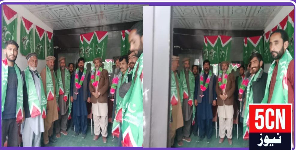 دنیور میں استحکام پاکستان پارٹی کو بڑی تقویت مل گئی، جہاں درجنوں افراد نے باقاعدہ شمولیت اختیار کر لی۔ 1 urdu news update gilgit baltistan news